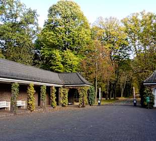 Haupteingang zum Osterholzer Friedhof