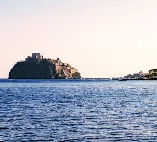 Blick aus das Castello Aragonese