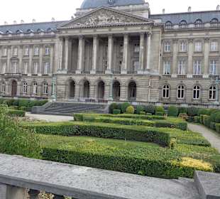 Blick auf den Palast