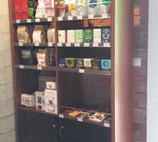 Kafe Zielony Niedźwiedź w środku