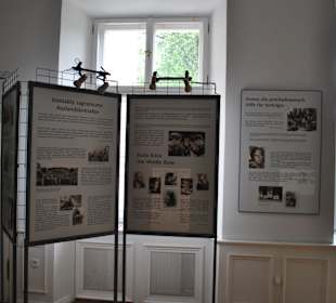 Wystawa Fundacji Krzyżowa.