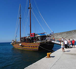 Im Hafen von Pserimos