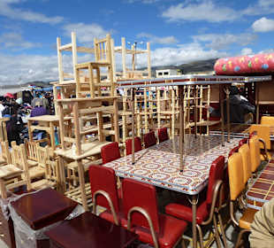 Möbelverkauf auf dem Markt