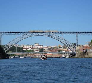 Die Brücke Dom Luis I