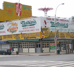 Nathan´s Hot Dogs Imbiss