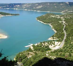 Blick auf den Stausee vor dem Canyon du Verdon