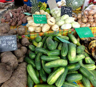 Impressionen vom Markt in Sainte-Anne