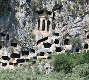 Felsengräber in Kaunos