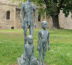 Stehende und Ruhende Gruppe, Große Klosterstraße