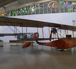 Bis hin zu den Wasserflugzeugen.