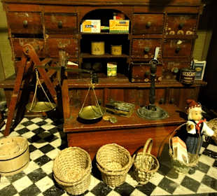 Puppenhaus im Magazin