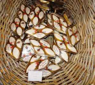 Auslage im Les Calissons du Roy René