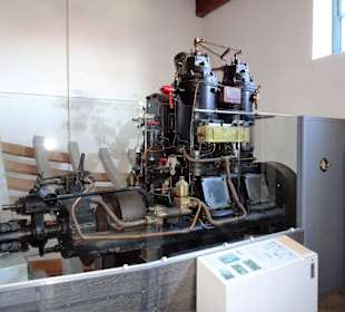 Rundgang durch die Ausstellung des Museums