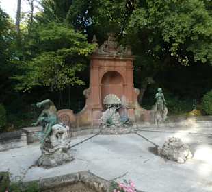 Der Herzog-Alfred-Brunnen im Hofgarten von Coburg