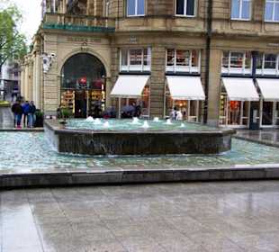 Brunnen am Domplatz bestens für Bilder