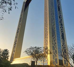 The Dubai Frame
