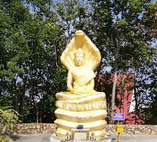 Statue vor dem Big Buddha