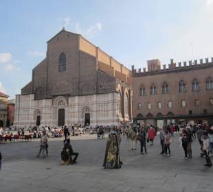 Basilica di San Petronio и Palazzo dei Notai