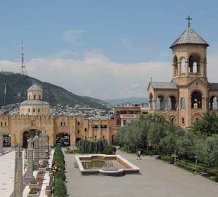 Sameba-Kathedrale - Glockenturm