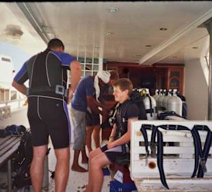 Fertig machen zum Tauchgang