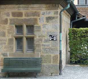 Toilette beim Waffenmuseum