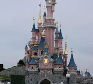 Dornröschenschloß im Park