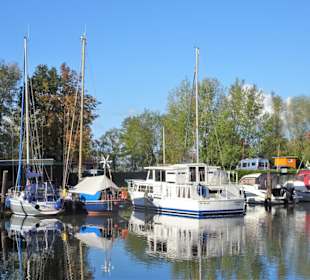 Eindrücke vom Rundgang durch den Hafen von Varel