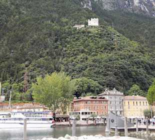 Looking in to riva del garda harbour