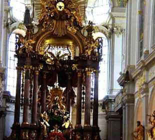 Der Altar Gesamtansicht
