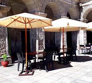 Café Misti und Alpaca Shop