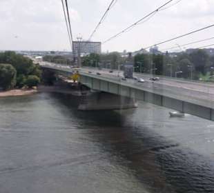 Fahrt mit der Sesselbahn über den Rhein