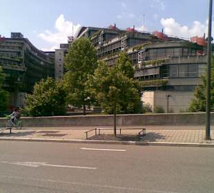 "2 Schiffe am Fluß"