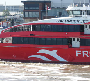 Halunder Jet: von Cuxhaven nach Helgoland