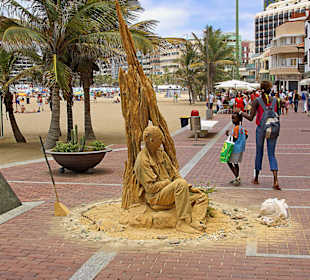 Las Canteras Promenade