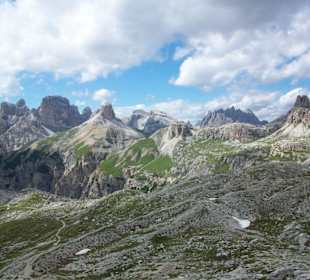 Blick zum Gipfel des Toblin Turms