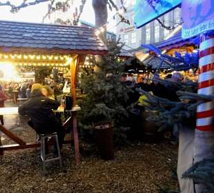 Spaziergang über den Märchenweihnachtsmarkt