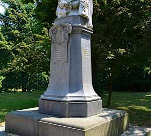 Zespół pałacowo-parkowy w Pławniowicach