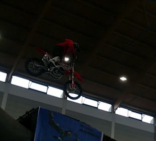 Action FMX-Jump