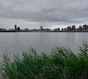 Yanping Riverside Park