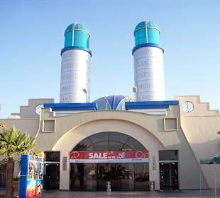 Eingang zur Senzo Mall