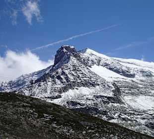 Blick auf die Spitzen der Berge Weißsee in 2300m