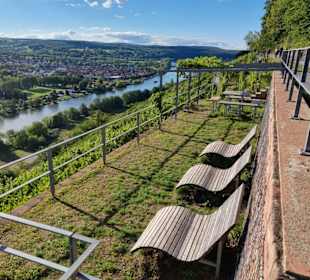 Picknickplattform zwischen Erlenbach/Klingenberg