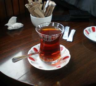 Türkischer Tee (Cay)