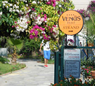 Promenade vom Hotel zum Strand