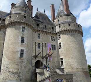 Der Eingang zum Schloss