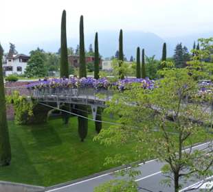 Übergang zum Schloss
