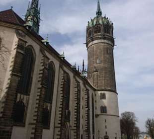 Schlosskirche aussen.
