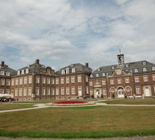 Großzügige Parkanlage