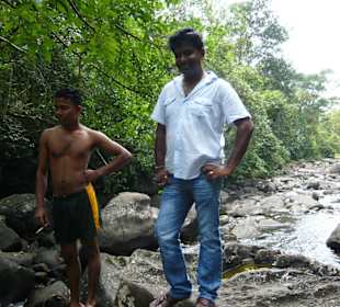 Fluss zum Wasserfall