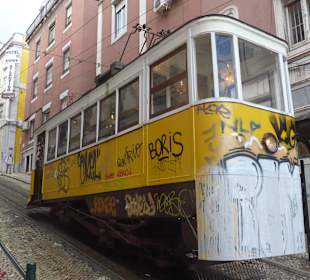 Elevador da Gloria Station Unterstadt